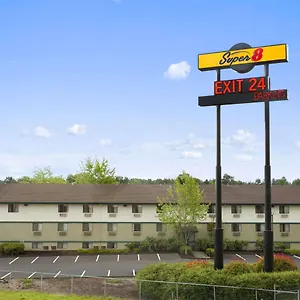 Super 8 By Wyndham Airport Hotel