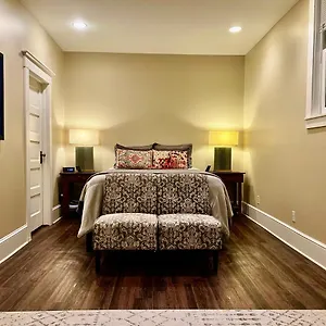  Apartment Forest Park Sanctuary
