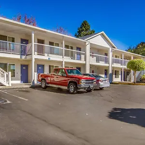 6 Mall - 205 Hotel